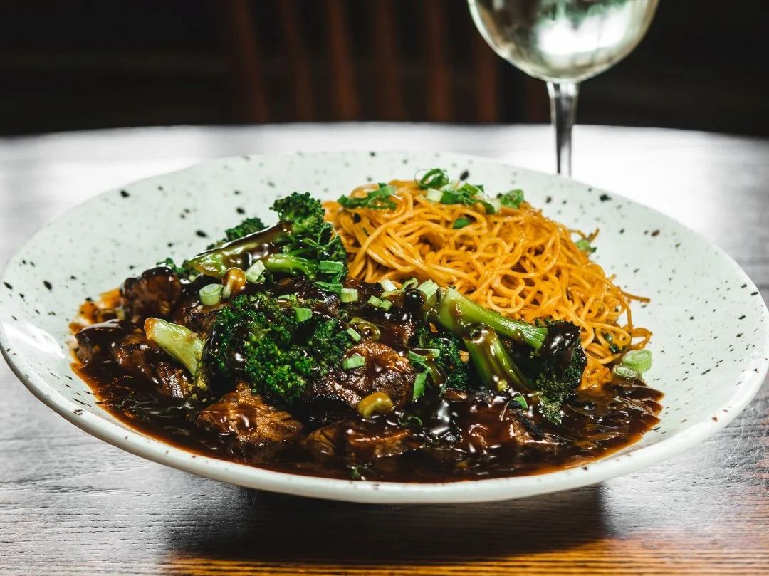 Alright&hellip; that&rsquo;s enough snow day snacks!
Step away from the chips and come see us at Johnny&rsquo;s!❄️
Our Beef Tips with garlic noodles are calling your name.... and they&rsquo;re way better than whatever&rsquo;s left in your pantry😆
We