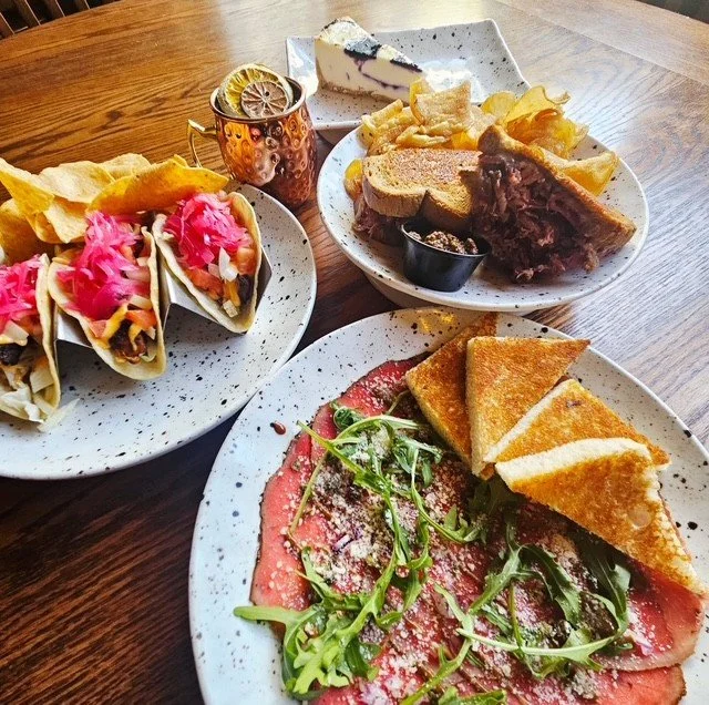 ✨ Weekend Vibes at Johnny&rsquo;s! ✨🍴 March 13th-15th

🍸Cocktails: Thin Mint Martini, Irish Mule, Kiss &amp; Tell
🍜Soup: Southwest Chicken
🍽️Starters: Beef Carpaccio
🌮Mains: Smoked Corned Beef Sandwich, J&rsquo;s French Dip, Blackened Swordfish 