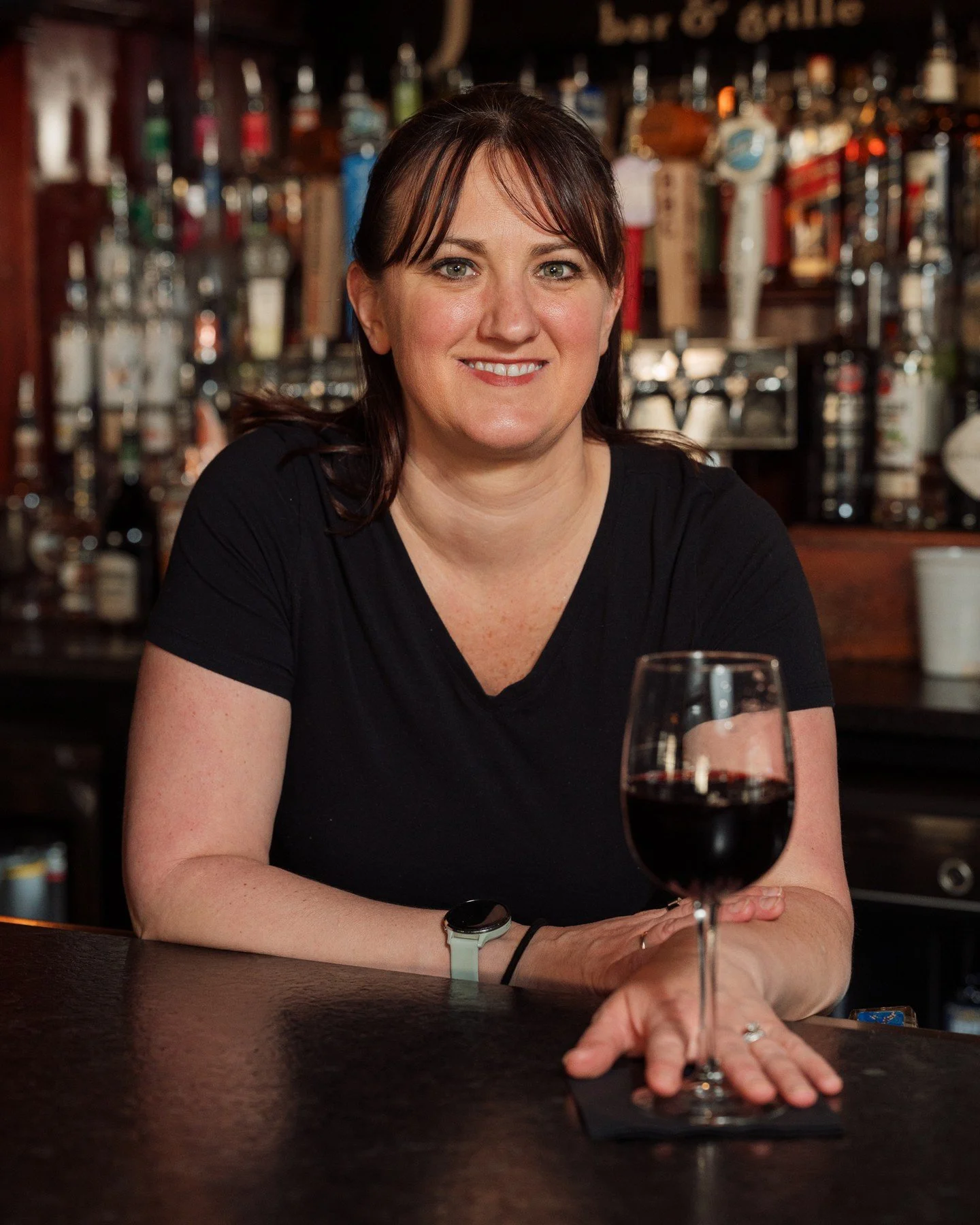 You can always spot a friendly face at johnny&rsquo;s&hellip; especially Courtney!🍷

#johnnysbarandgrille