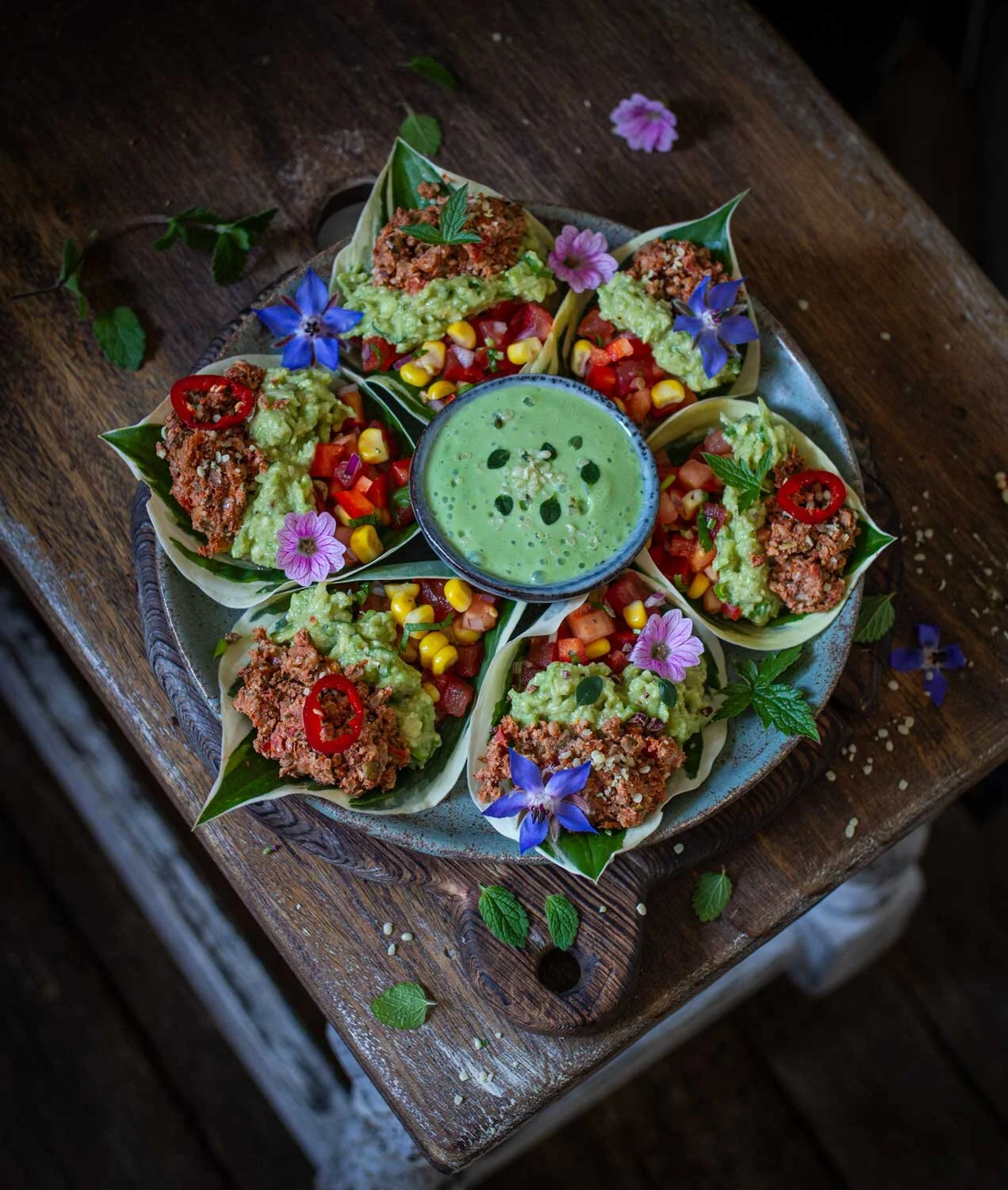 hosta-leaves-tacos-raw-vegan-art-raw-paulina.jpg