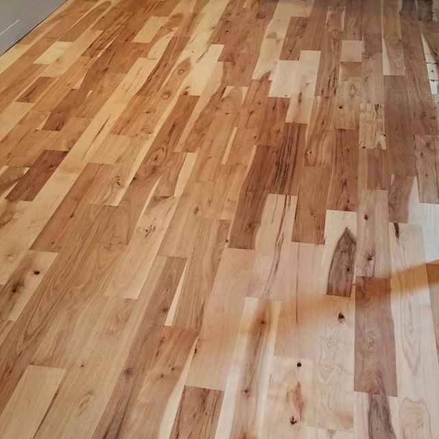 5&quot; wide #1 common hickory. 
#hardwoodflooring #stcharlesil #genevail #homeimprovement #remodeling #legendaryflooring #hickory #hickoryfloors #flooring #natural