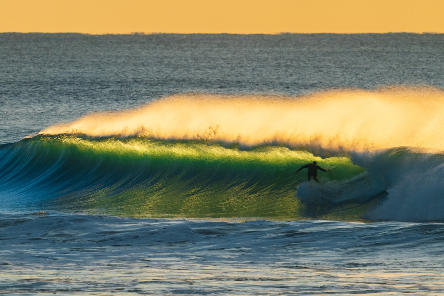 360 view SURFING in PERFECT WAVE