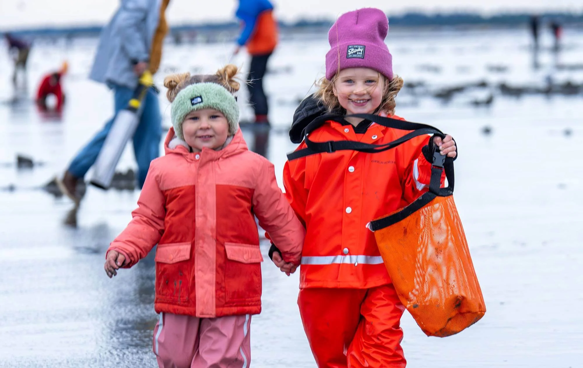 Razor Clamming 101: Do it for the chowder!