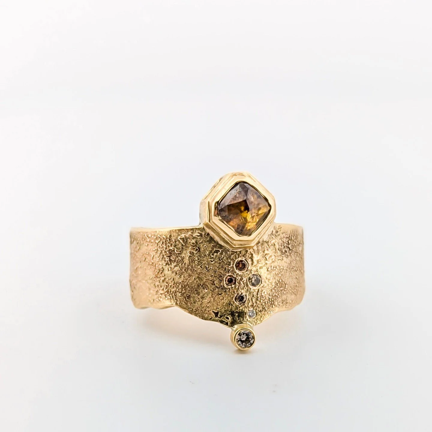 sun salutation ⁠
welcome possibilities⁠
orange, trailing sunshine⁠
⁠
Can we talk about the universe that floats in this stunning orange diamond? I have been in love with this diamond since I picked her out several years ago. Years. Sometimes you pick