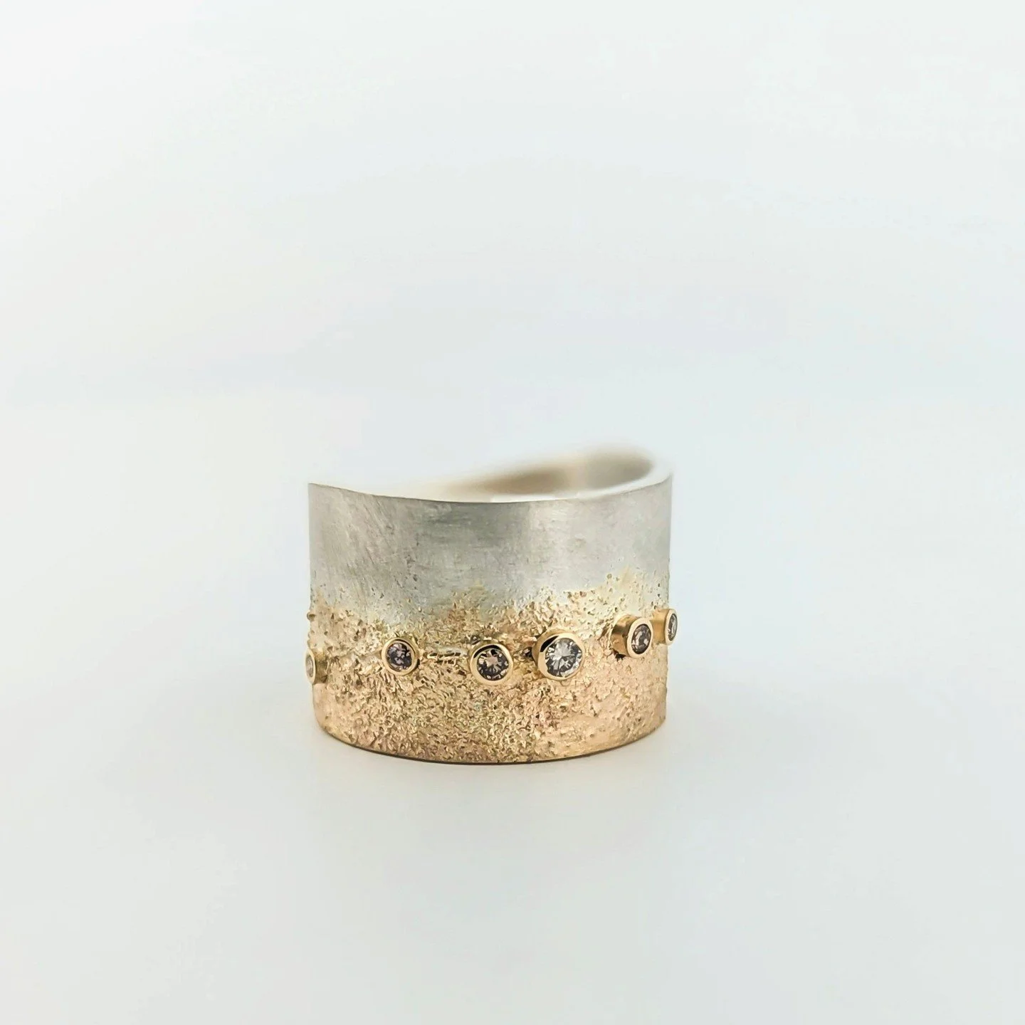 I'll be attending @greatgulfcoastartsfest this weekend, Friday - Sunday! Catch me in booth "Epstein 2" in the gorgeous Seville Square. I can't wait to share sparkle with you!