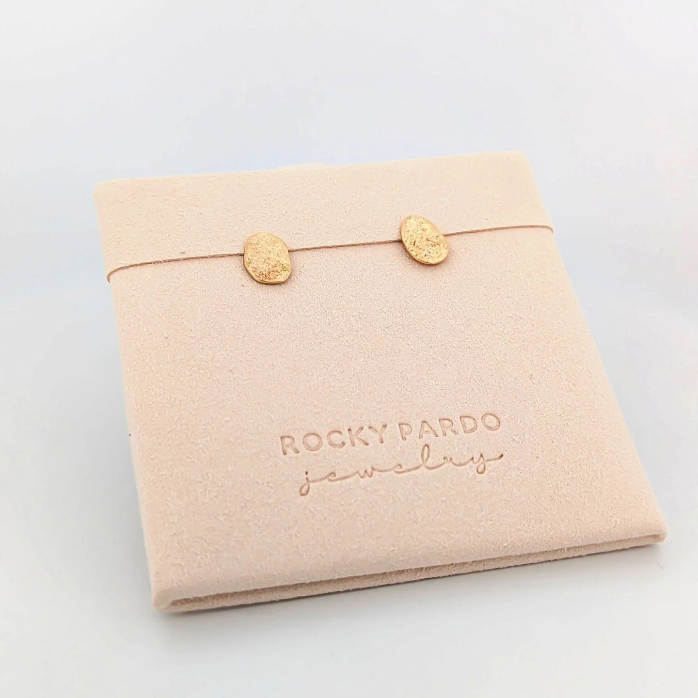 As much as I love traveling all over the country for shows, there is nothing quite like a show in your backyard. Going to the beach about once a week has become part of the routine and since my show is in Daphne, AL this weekend thanks to @easternsho