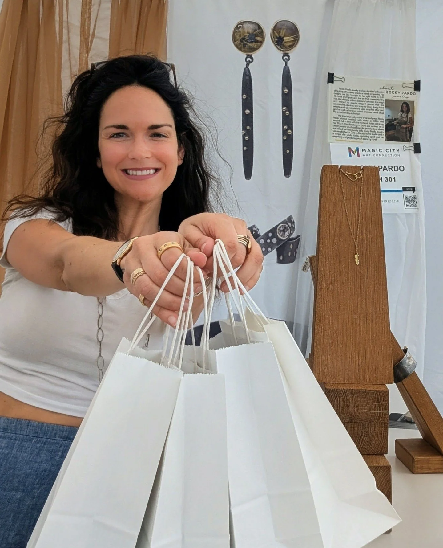 Hola, Minneapolis! My wonderful sparkle manager, Megan, will be showcasing Rocky sparkle at the LoLa Art Crawl next weekend in the Longfellow neighborhood on Sept 19-20, 10am-4pm. Check out lolaart.org for maps on all the local artists to visit. We'r