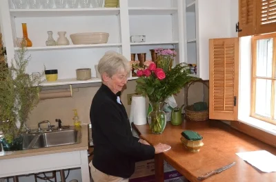 sue adams flower guild.jpg