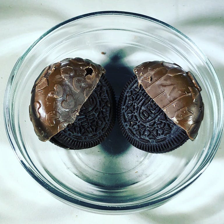 18260878_chocolate_dipped_oreos.jpeg
