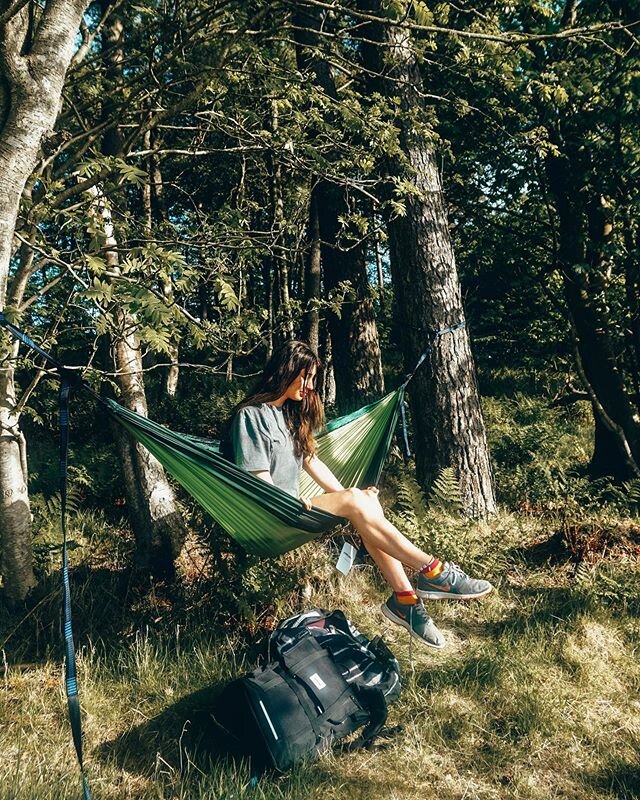 Friends, nature and a hammock 🌱 
#aberdeen