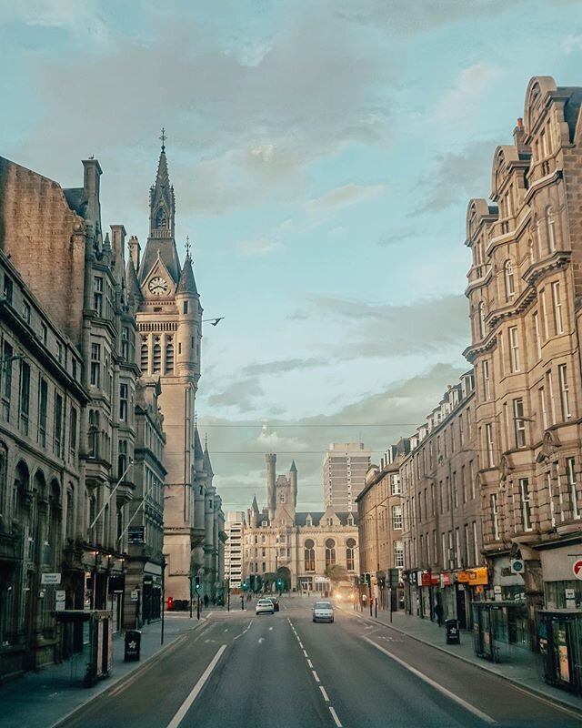 The silver city. Everywhere you look, Aberdeen is filled with amazing granite buildings and beautiful architecture ✨