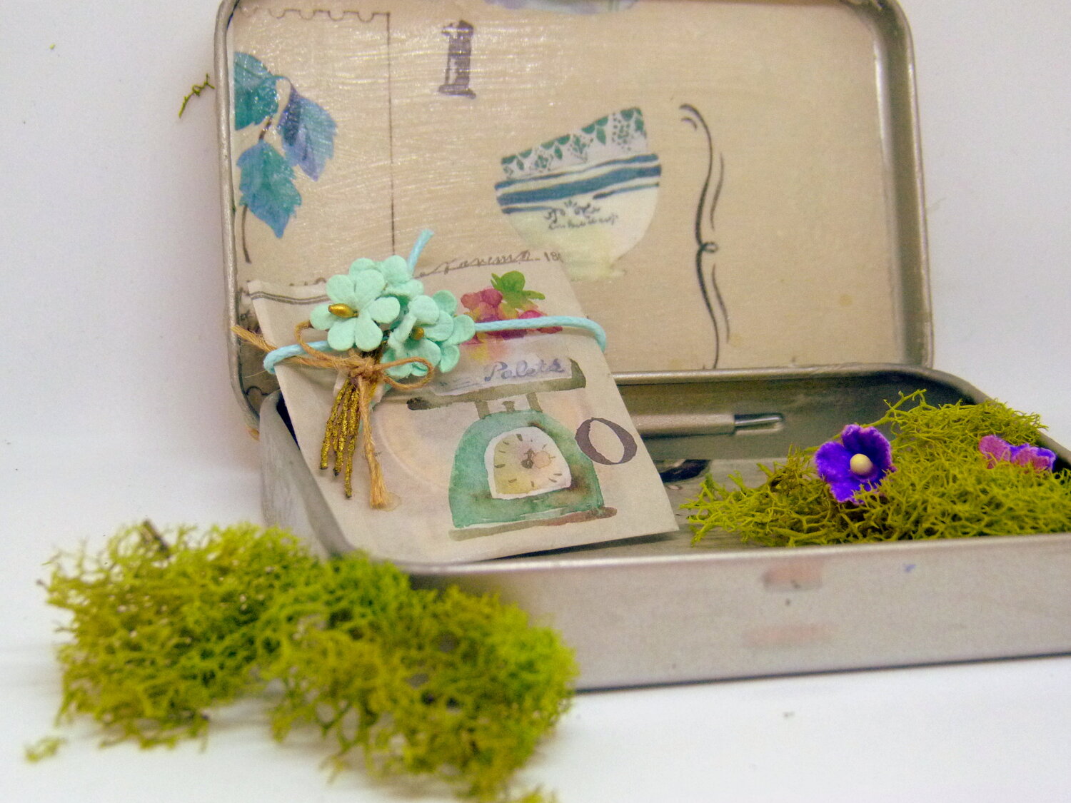Altoid Tin, Repurposed, Moss and Flora — CATHY MICHAELS