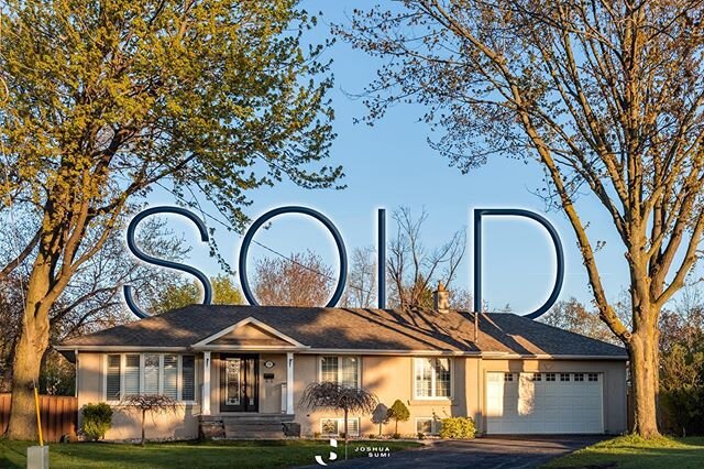 She gone! Congrats to my clients on the closing and sale of their beautiful #oakville bungalow. We were a bit lucky on timing the listing pre-covid and were subsequently able to sell to the right buyer, without taking a hit. Couple months later and w