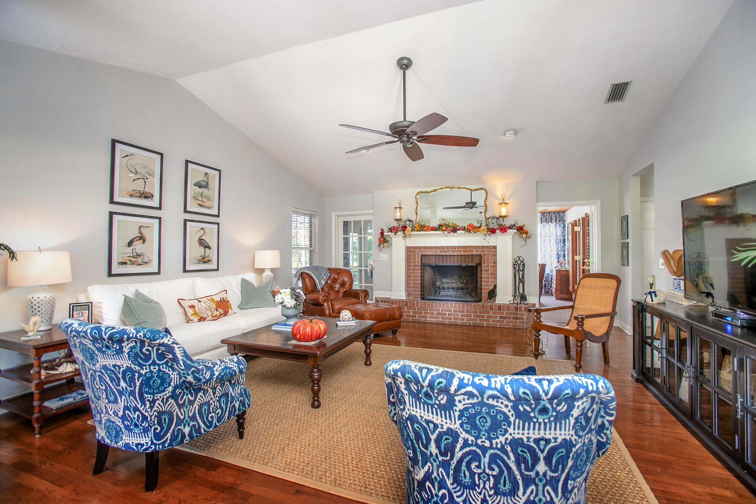 Cygnet Family Room 1 .jpg