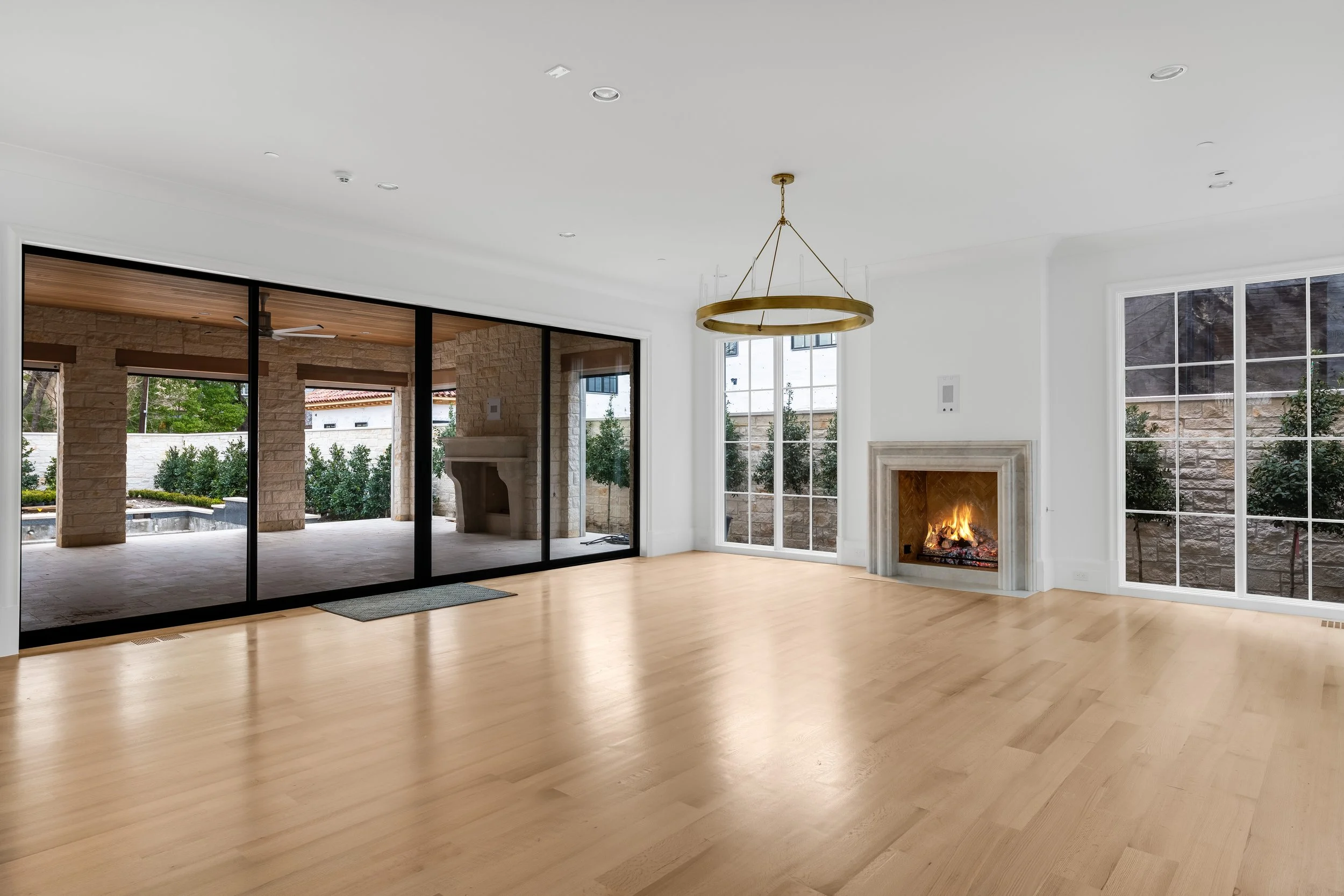 3704 Stratford Ave-7.jpg
