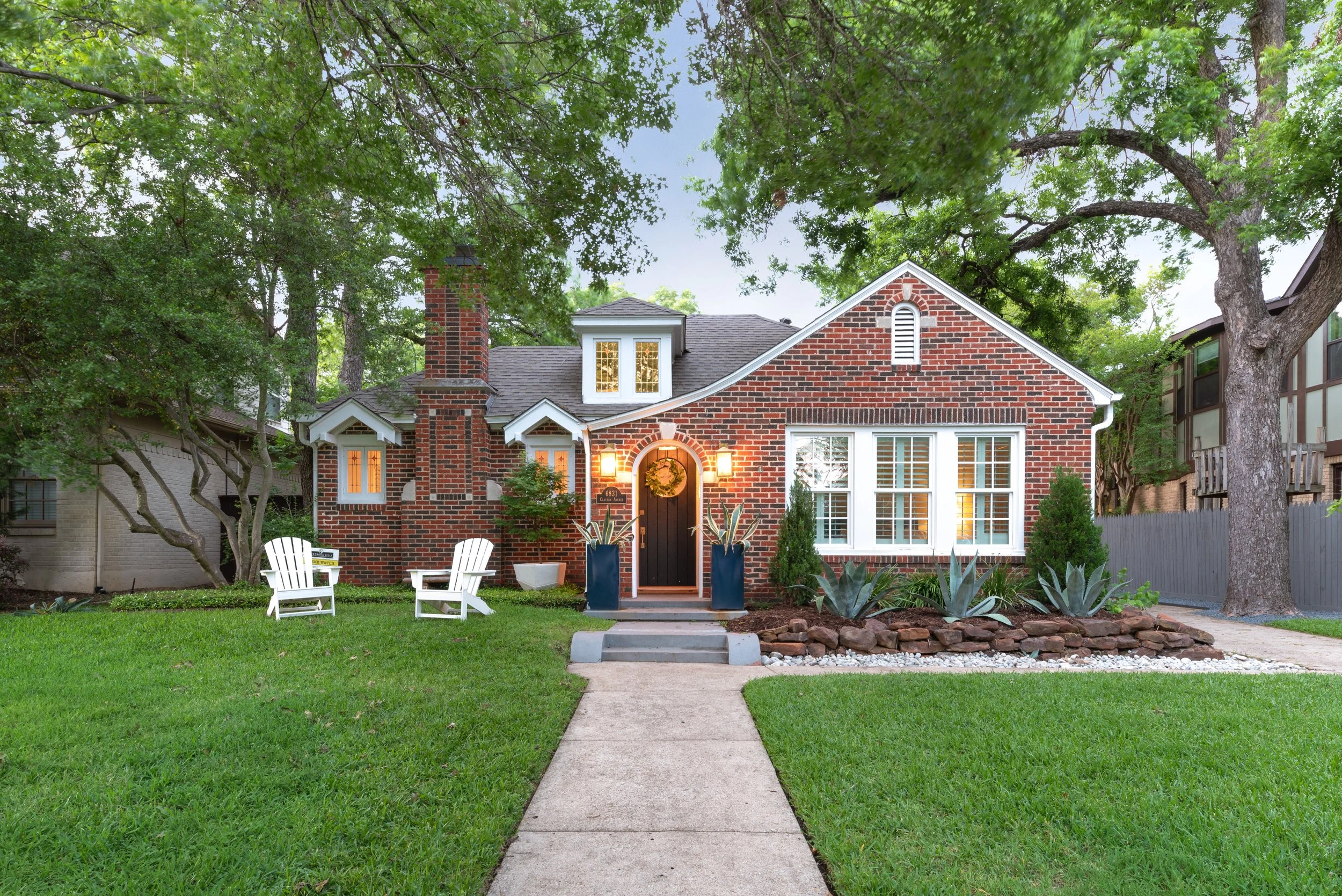 6831 Clayton Ave-26.jpg