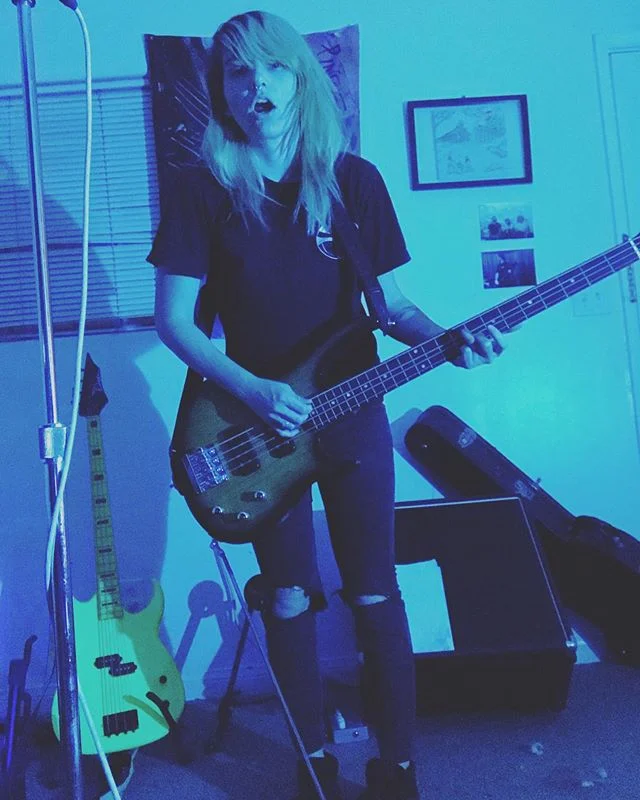 playin @lukaswestbass @gibsonguitar //