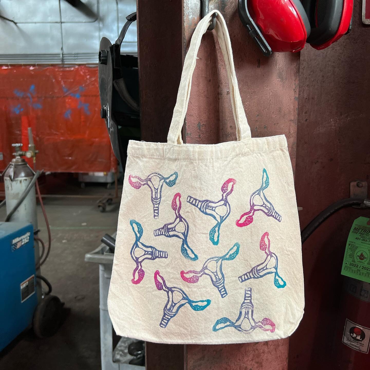 Taking orders for Uterus Totes &mdash; $35/each + 50% will be donated to the National Network for Abortion Funds @abortionfunds 

I&rsquo;ll be making these to order so you can choose your color &mdash; DM if you want to support the cause 🌷

P.S. th