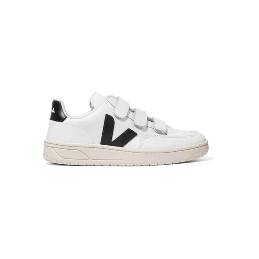 VEJA <strong>V-LOCKLEATHER SNEAKER</strong><span>$160</span>