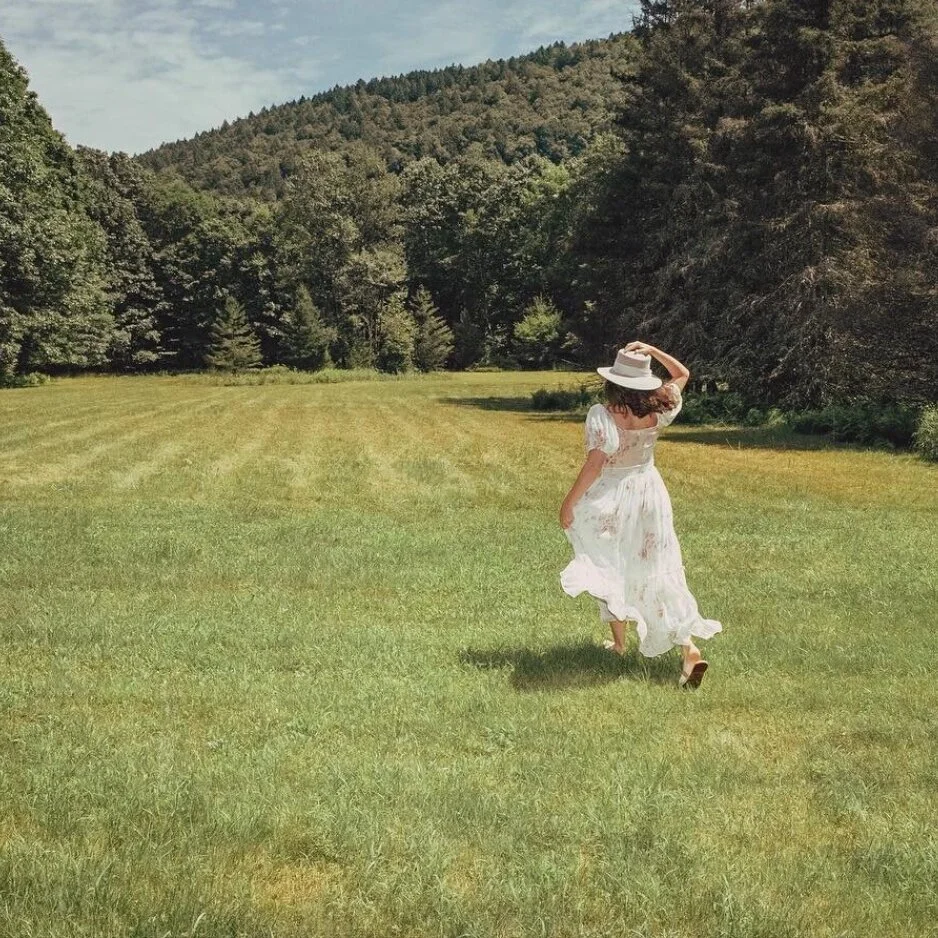 GUEST EDIT: HEALER JEN MOORE ON THE IMPORTANCE OF BOUNDARIES