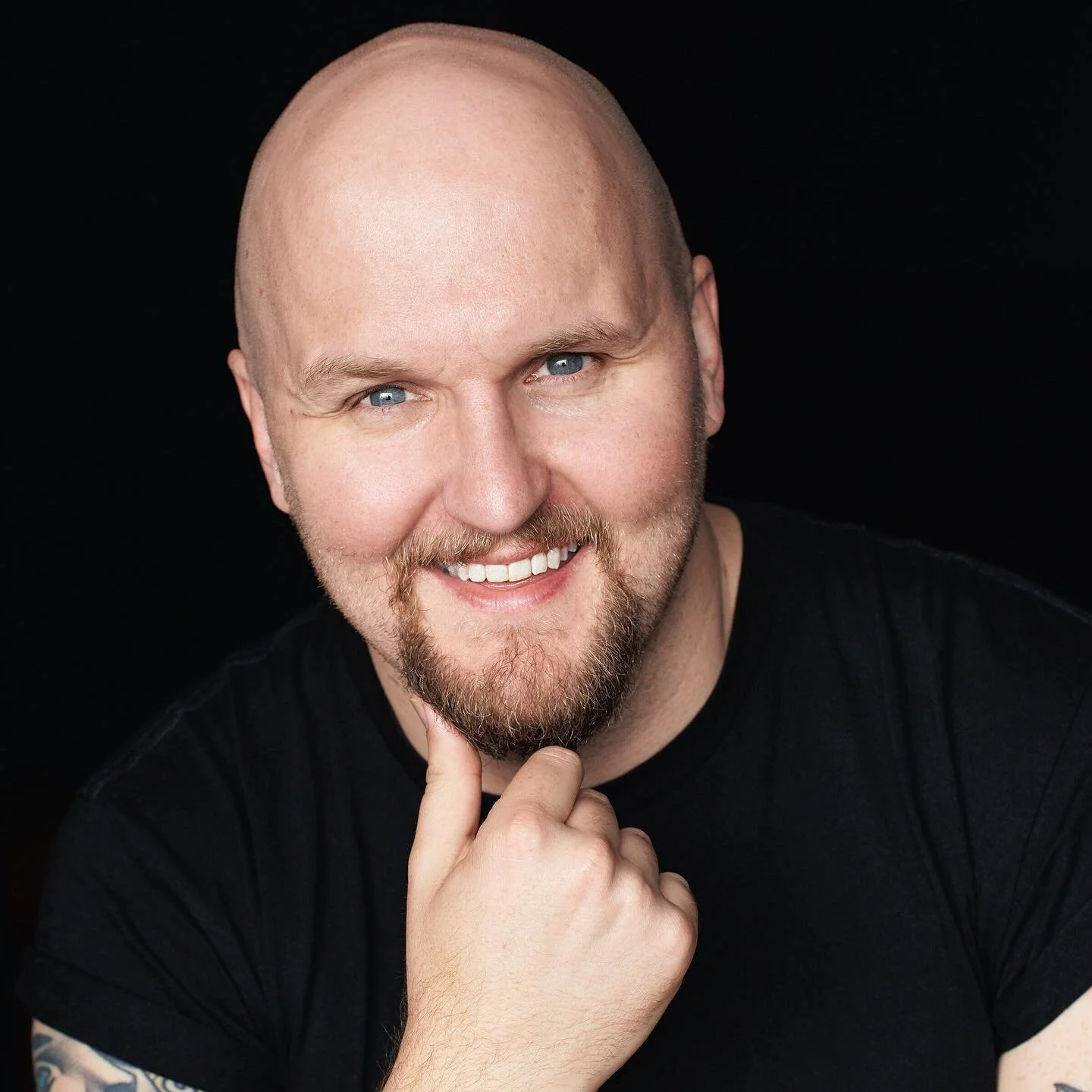 BEHIND THE VOICE: This is Jimmy James Eaton, the voice behind Larry, Hillard and Al across Seasons 1 and 2!

Most recognisable from his recent adventure with wife Maddy Tyers on the hit reality TV show Lego Masters Australia, Jimmy Eaton is an actor,