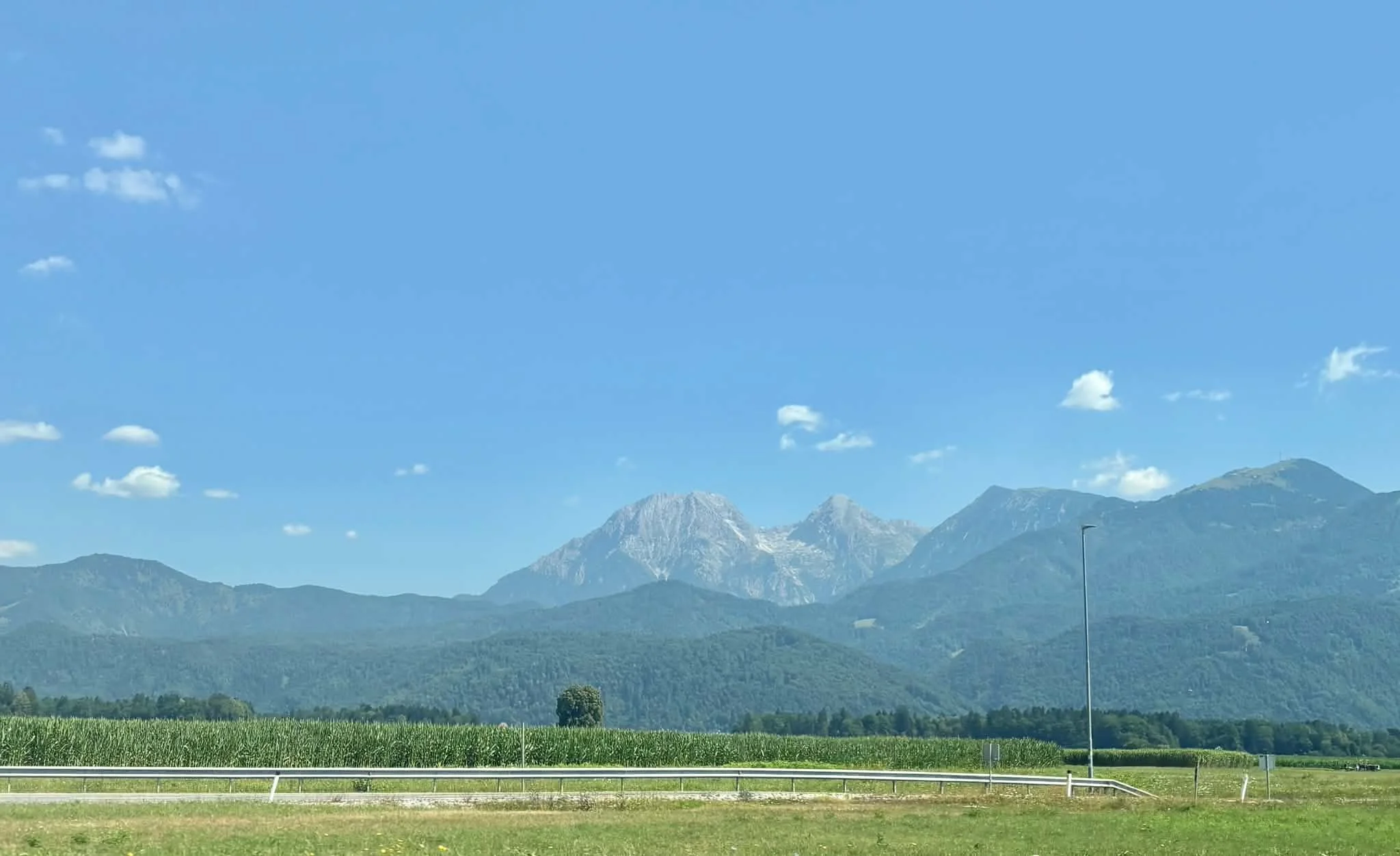 2c032381-ba13-4087-a8ee-7d34514038a1.jpeg