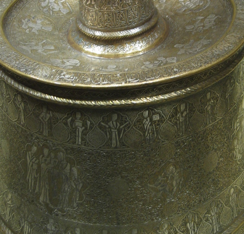 Chandelier_Irak-crop.jpg