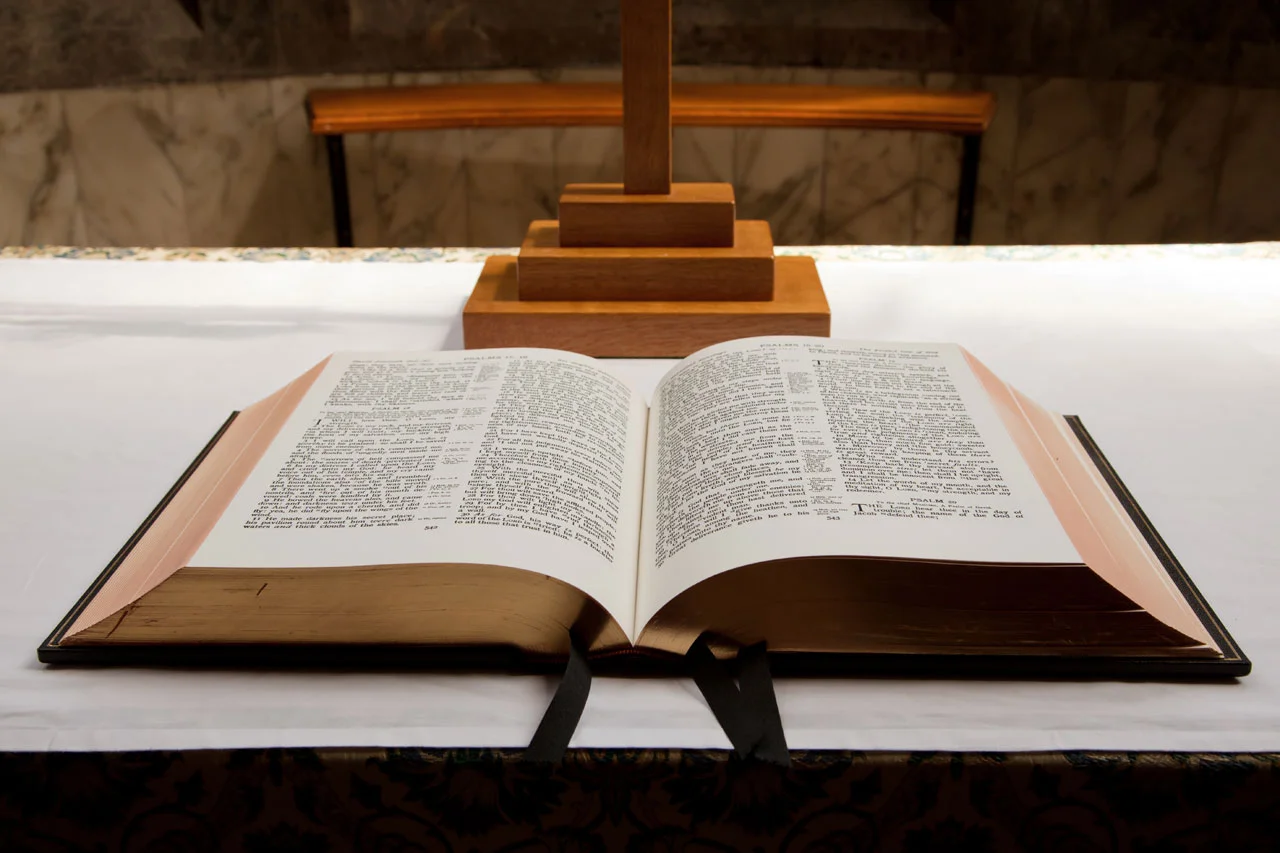 open-bible-11288023214vduX.jpg