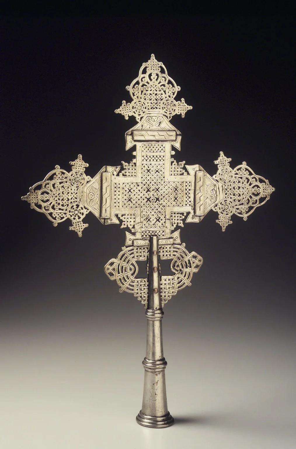 Brooklyn_Museum_2000.123.1_Processional_Cross.jpg