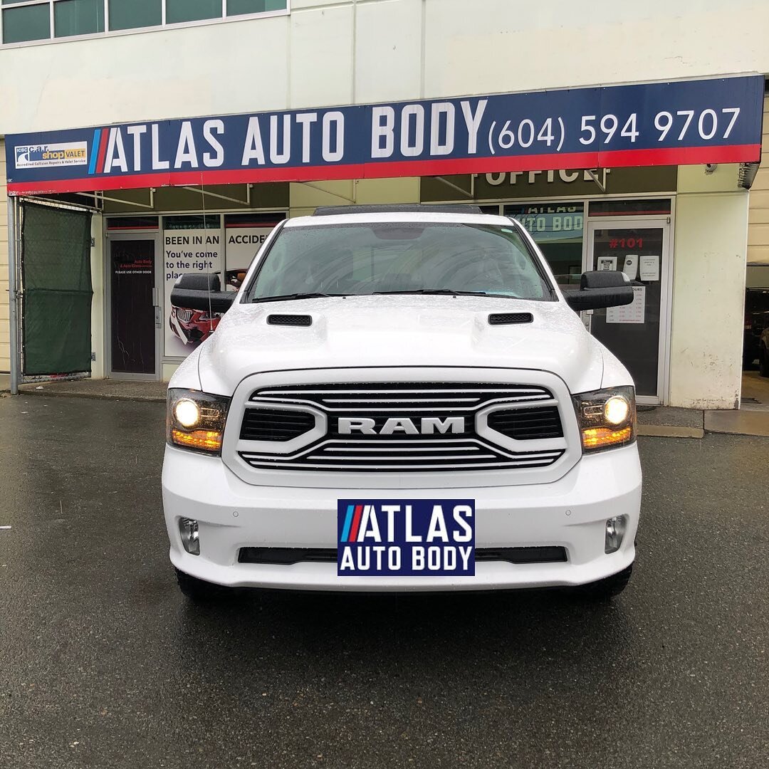 😈 Beast Mode 😈

Today our Atlas Auto Body technicians finished working on this 2018 Ram 1500. They replaced the rear drivers side tail light while repairing the rear drivers side box.

Scroll to see the transformation. 😁
__________________________