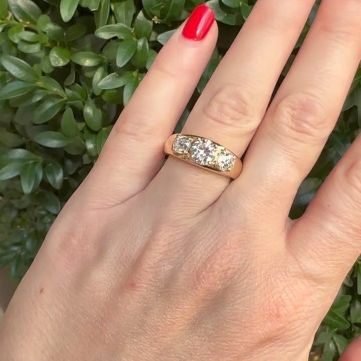 Save this post for a unique 3 stone ring idea!!💎💍💎

Hard to believe that these antique old European diamonds came out of 3 different family heirloom rings (swipe to see), they sit SO well together 😍😍 you know our policy with family heirloom diam