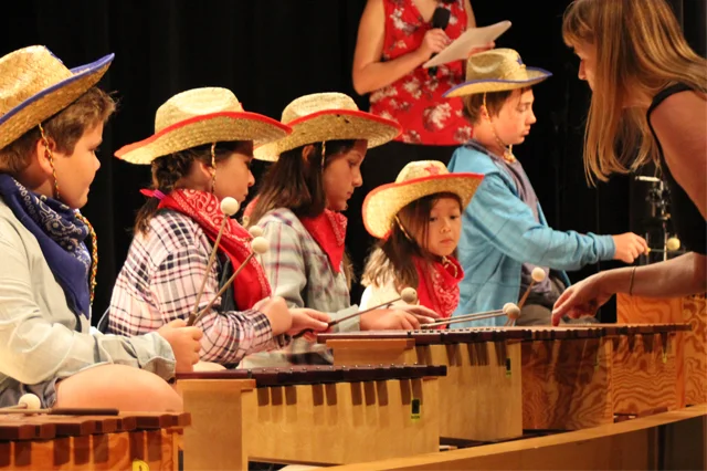 Oseanside_Music_Class_Lenore_Johnson_02.jpg