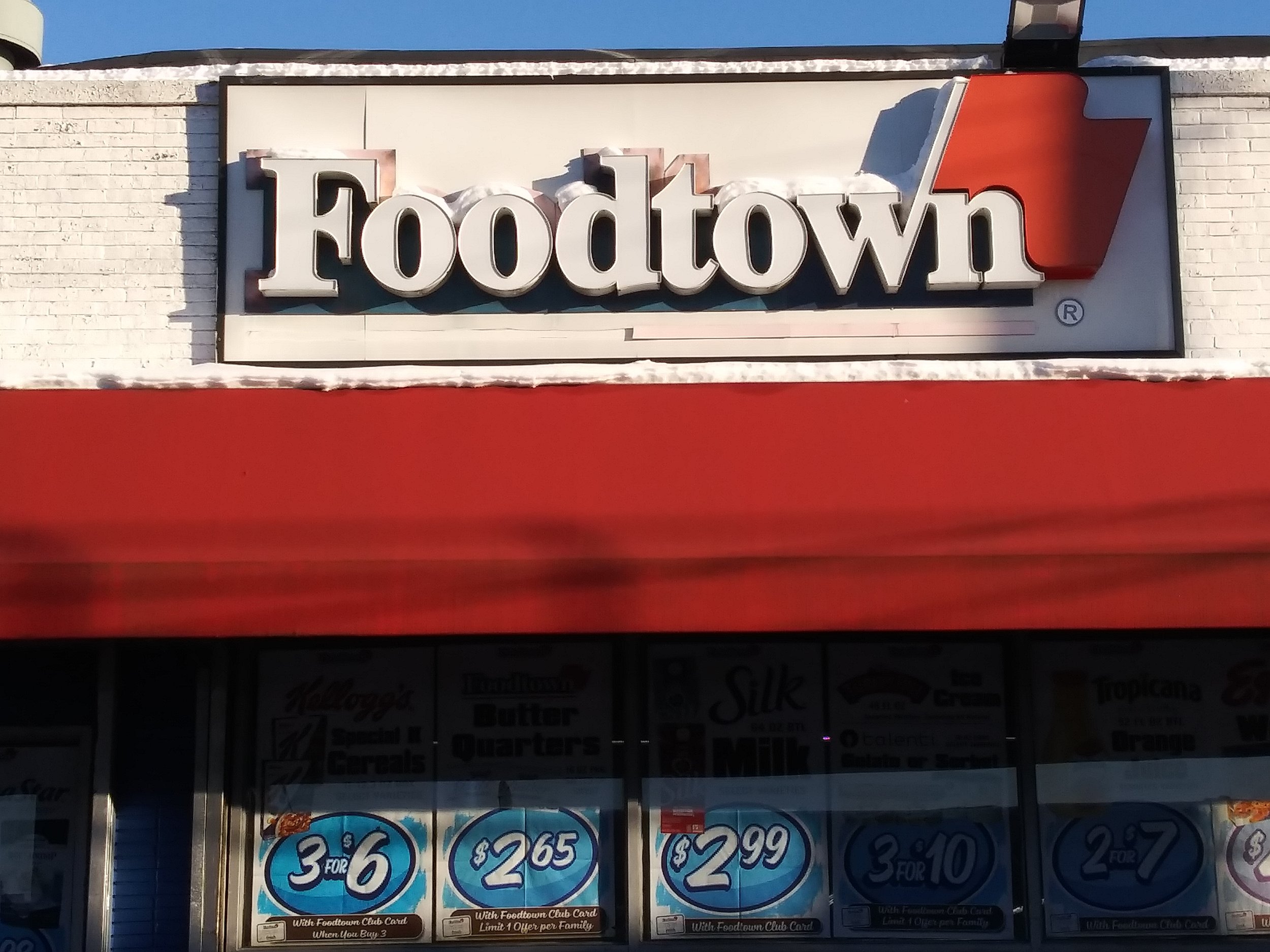 FoodTown Logo.jpg