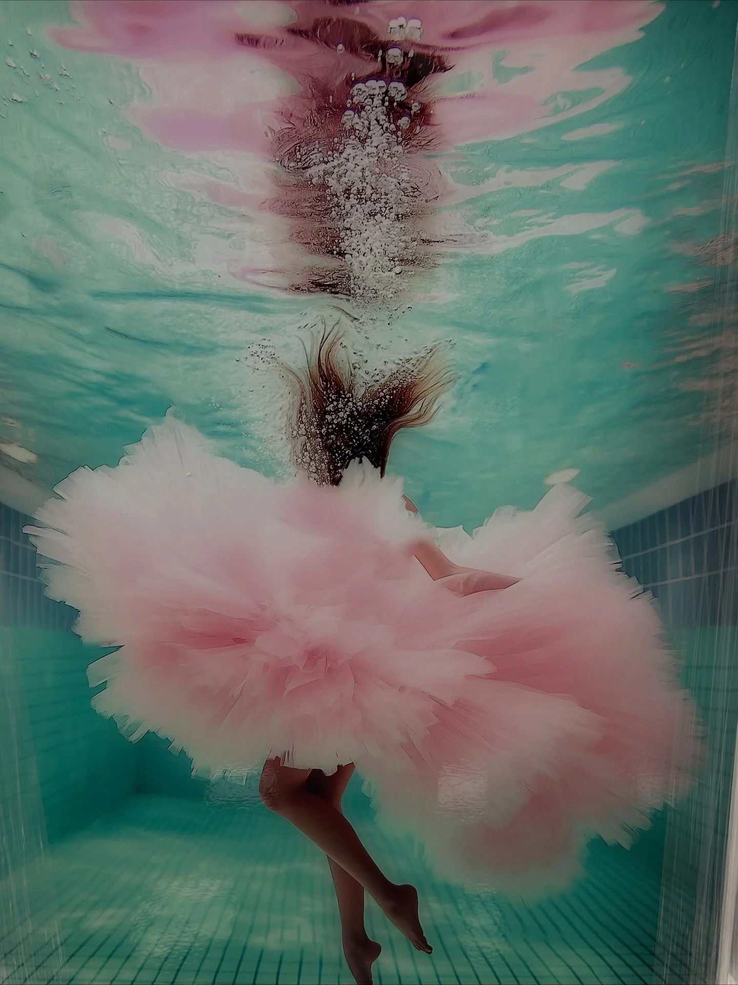 Ladies!! The auction is still ongoing for some of our pieces, please go to link in bio . Our GOAL is to raise $5000 for the beautiful people in @gildasclubsfl  so let&rsquo;s make it happen. If you would like to get the link sent to you directly for 