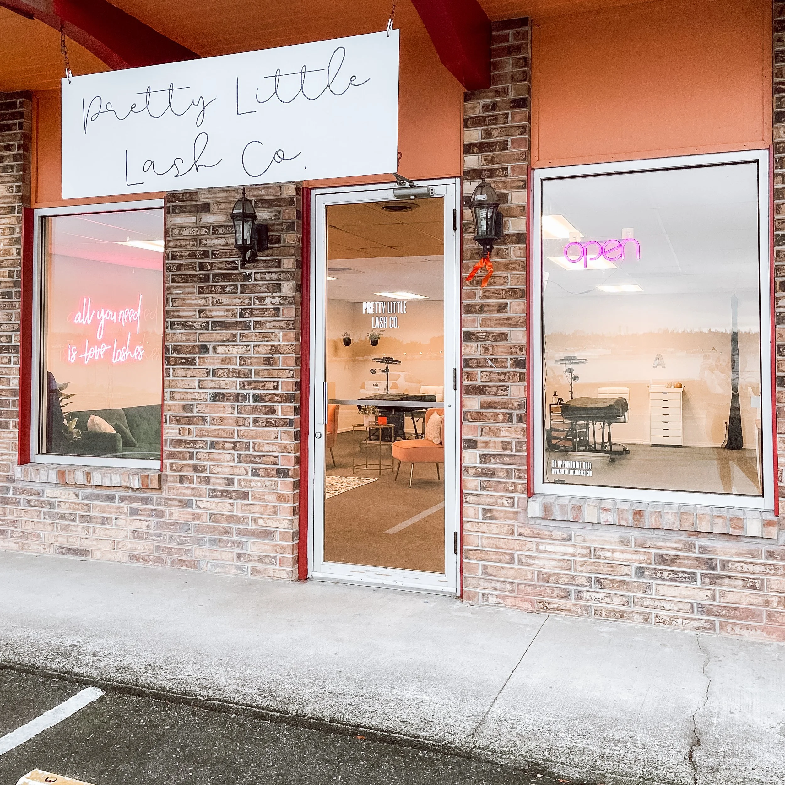 Pretty little Lash Co.