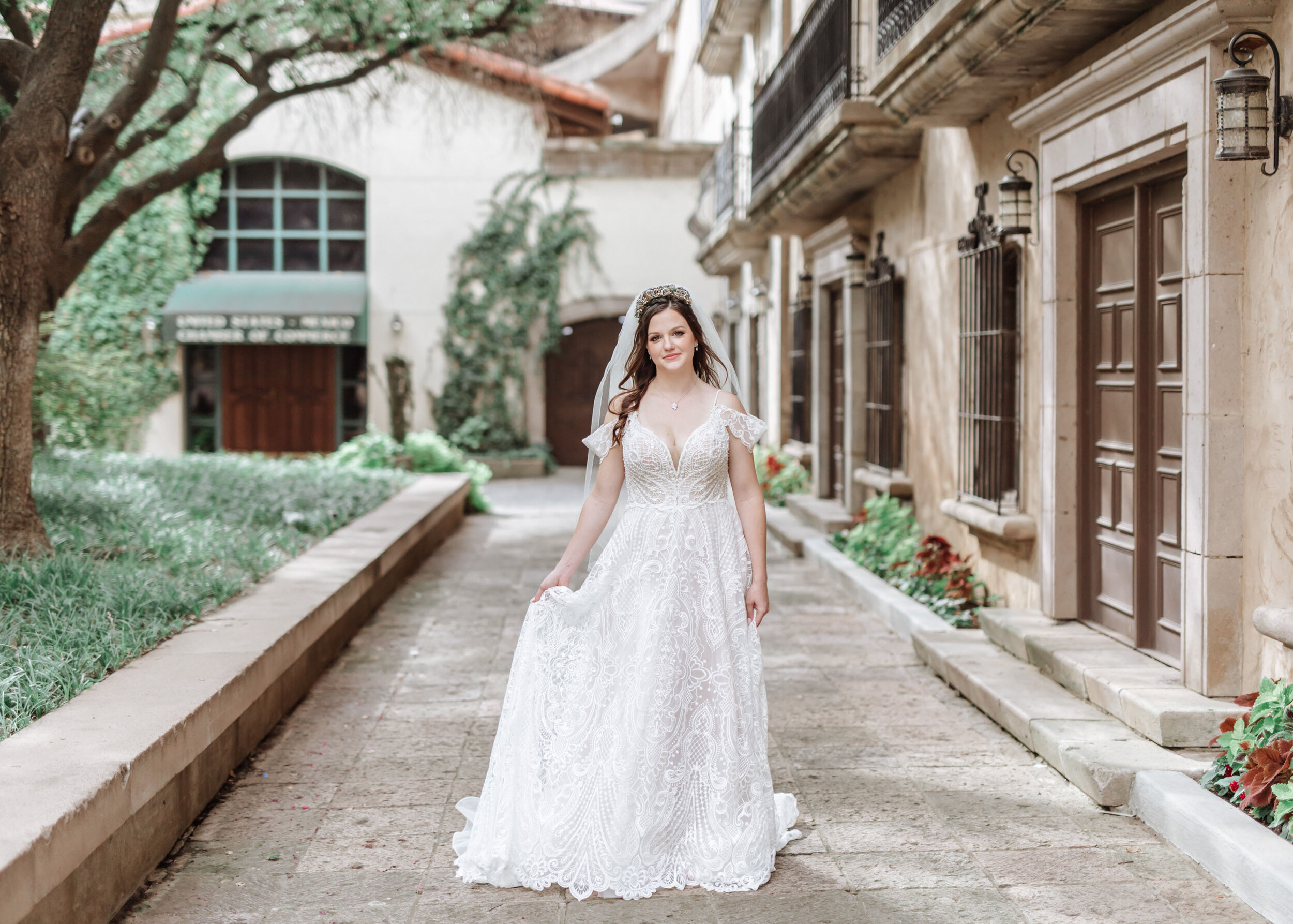 Sarah: Mandalay Canal Bridal Session 