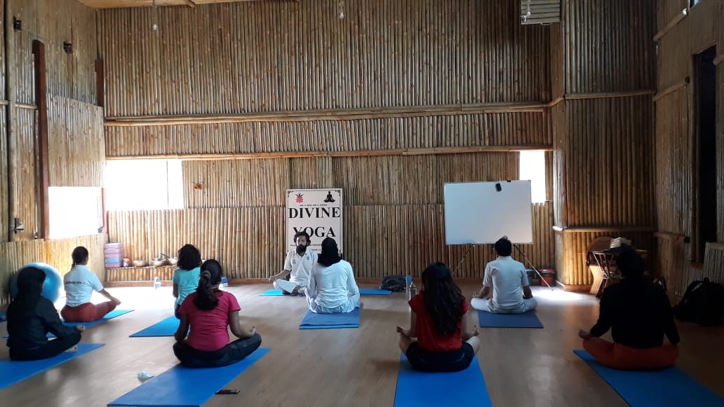 Divine Yoga Morining kriya.jpg