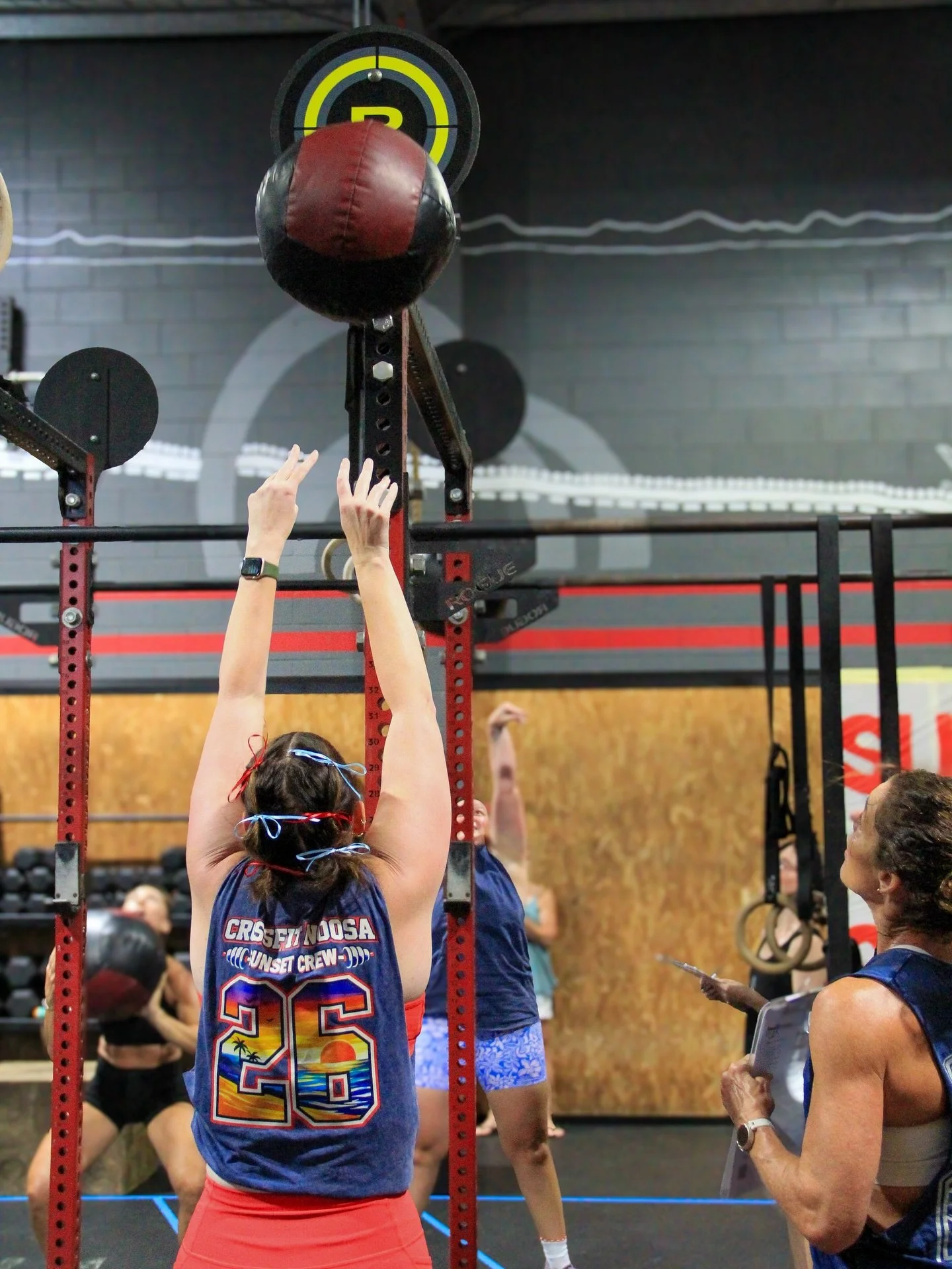Holding each other to the standard is what real friends do ✅ 👌👯26.1
@nicolemelvillenutrition @coleymelville 
@madonnabowden5 
@crossfitgames @crossfitaust 

📸 @coachzedd