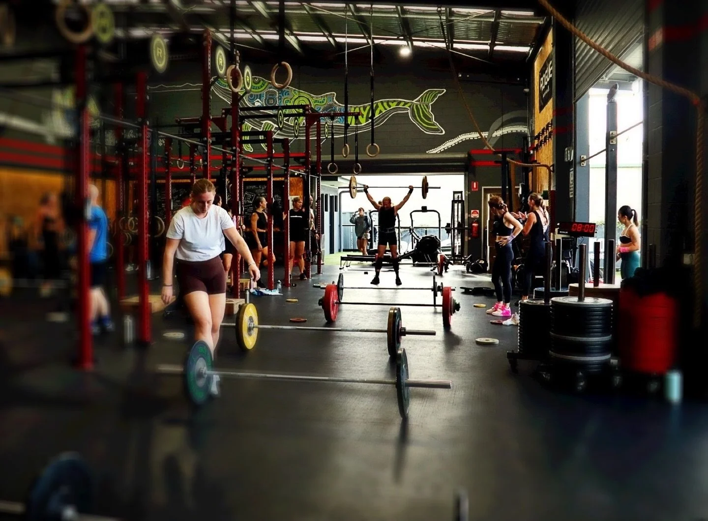 Saturdays are for People, Play &amp; PRs
@maree.maj with 55kg, a big ✅ for the goal board. 
@mayhemaffiliate @crossfitaust