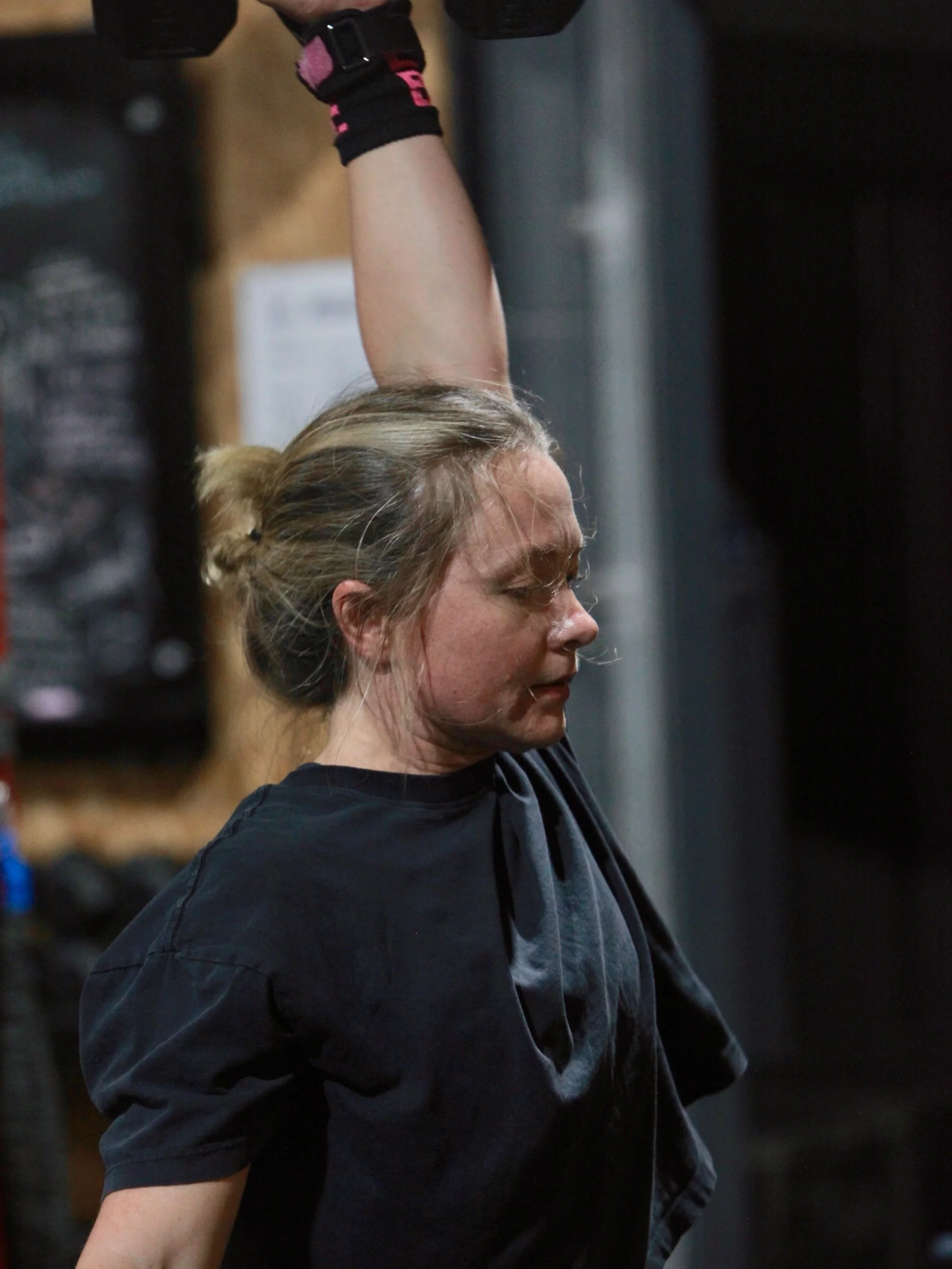 Be the hammer, let others be nails. 🔨 
CrossFit. 
@lib.sul 
📸 @coachzedd