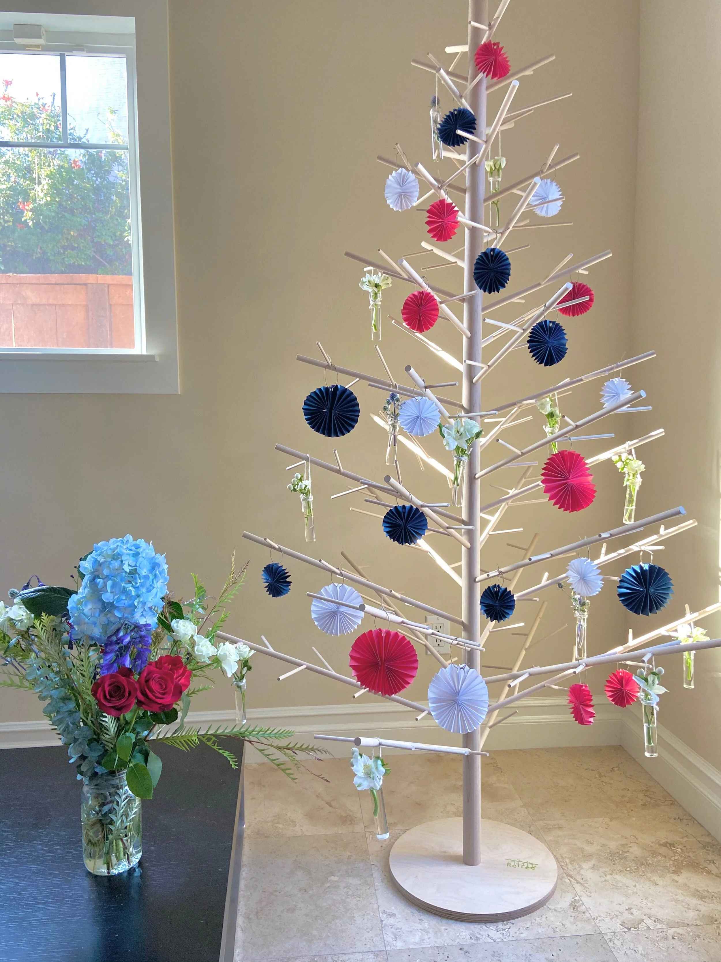 A Sustainable 4th of July with summer flowers and paper