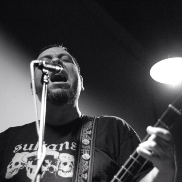 rob+graver+-B+W+bass.jpg