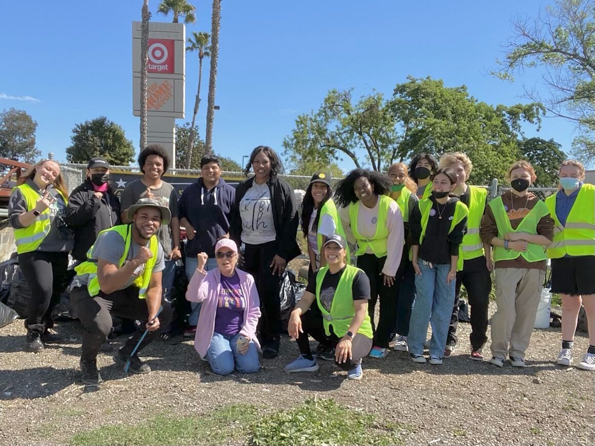 Join us this Saturday at 9am for another Community Resource giveaway in collaboration with #Kampaignforchange&rsquo;s major Creekside &ldquo;Kam-unity&rdquo; cleanup for Earth day!

Let&rsquo;s recap the impact we made last month:

42 Trash Bags Coll