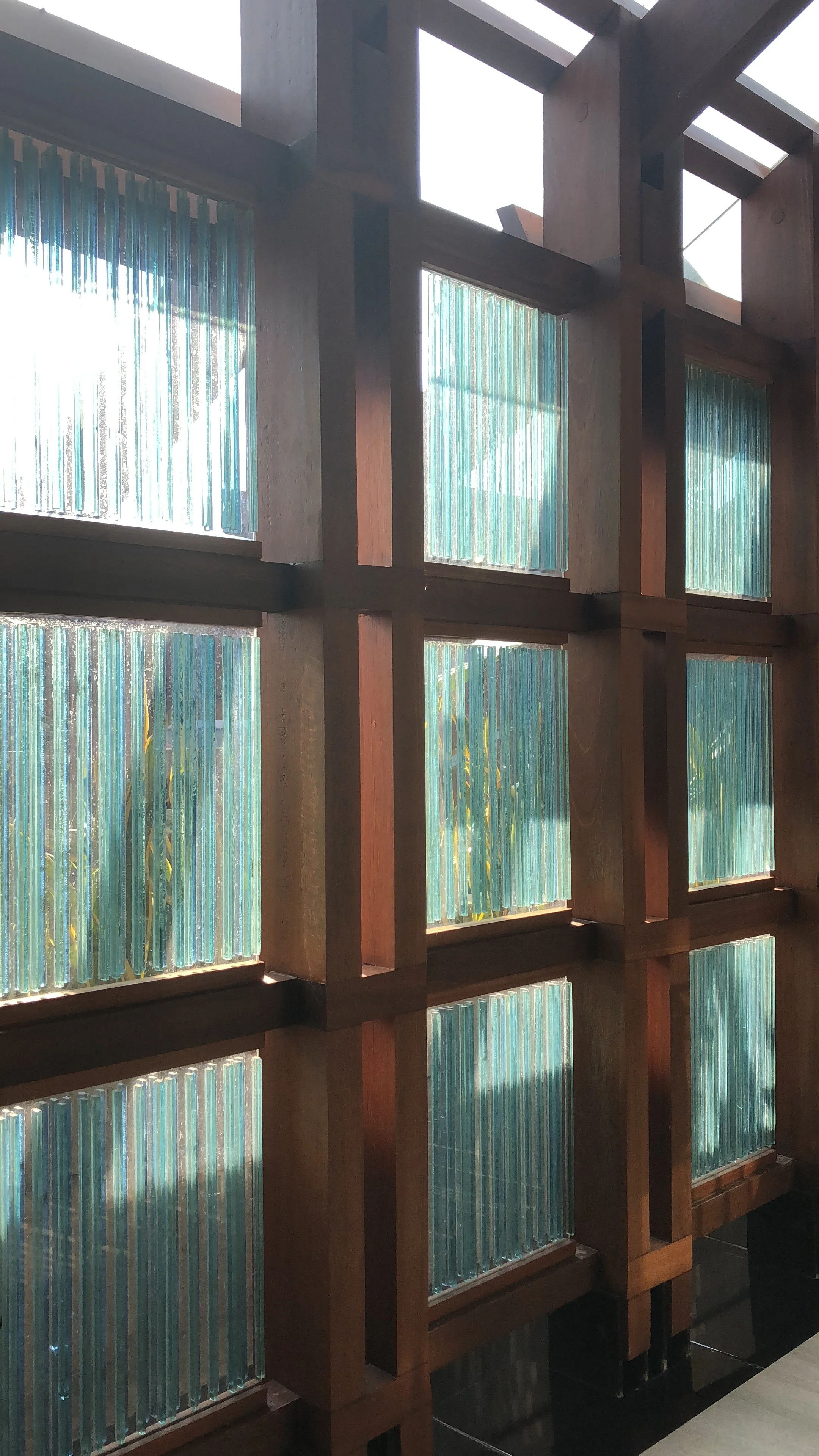 13_Details of glass panels.JPG
