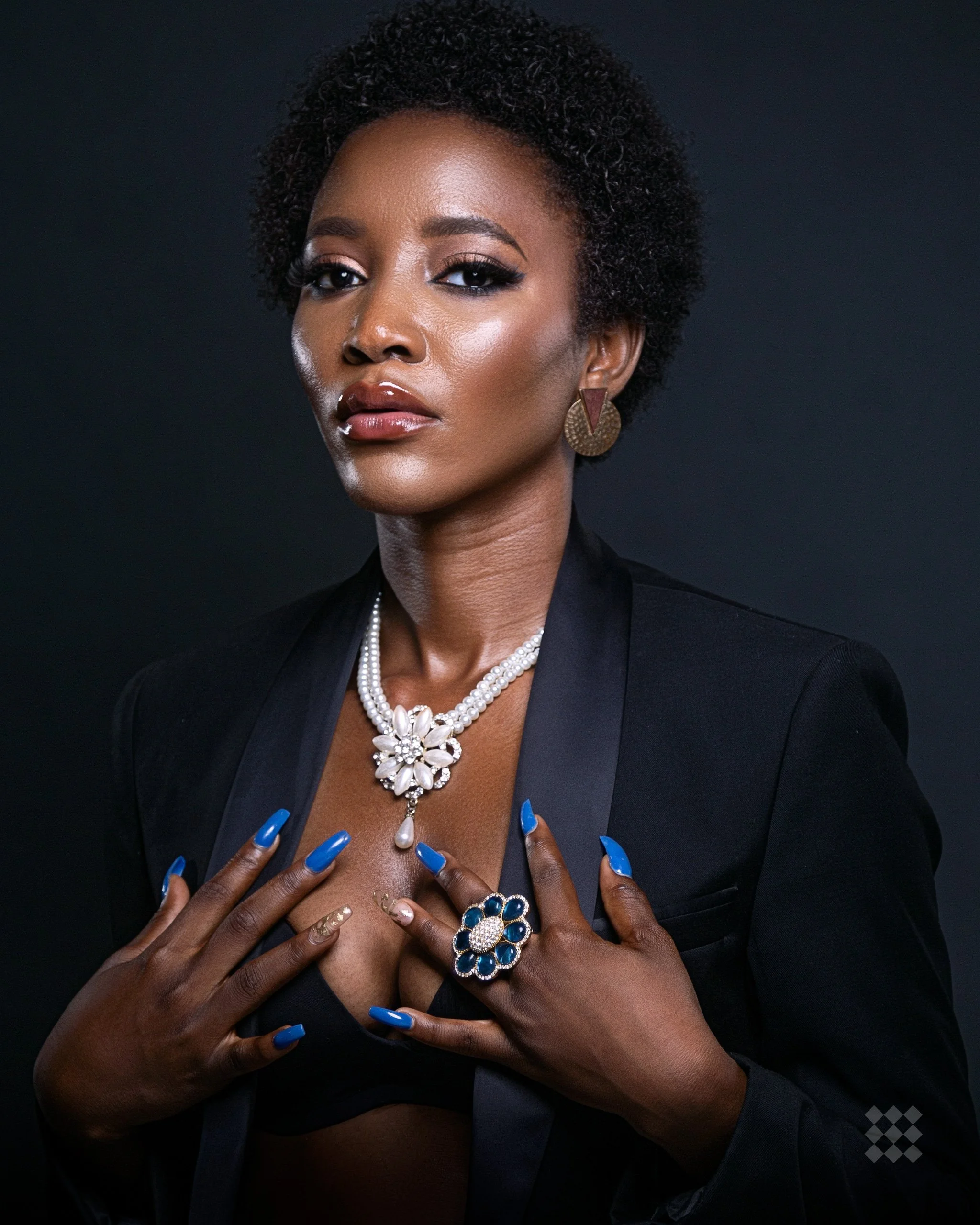 Awurama_Black-Tux_4.jpg