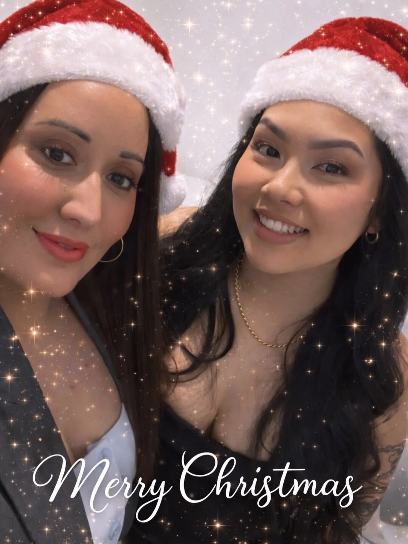 Merry Christmas to our beautiful clients.
💋 🎄 

Thank you for an absolutely wonderful year here at @miss.t.and.co . 

We are now off enjoying a well deserved break and I hope that you all have a fabulous time with your family , friends and how ever