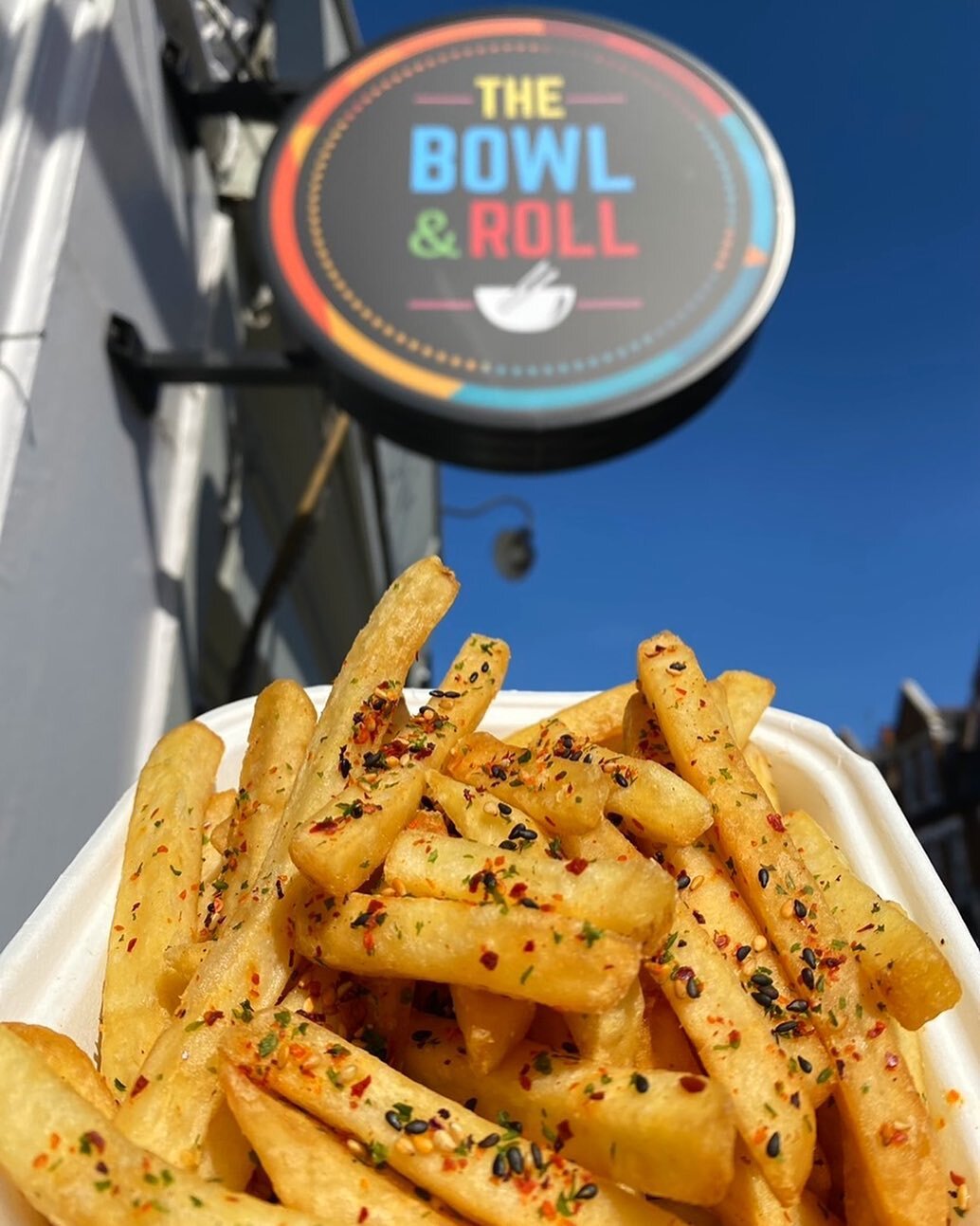 Is your smile from our Japanese Furikake French Fries ? Because we&rsquo;re lovin' it 😍🍟
.
.
.
.
. &bull;
#eatlocal #supportsmallbusiness #poke #pokebowl #pokerito #sushi #katsu #veganfriendly #teddington #colorfulfood #teddingtontown #teddingtonto