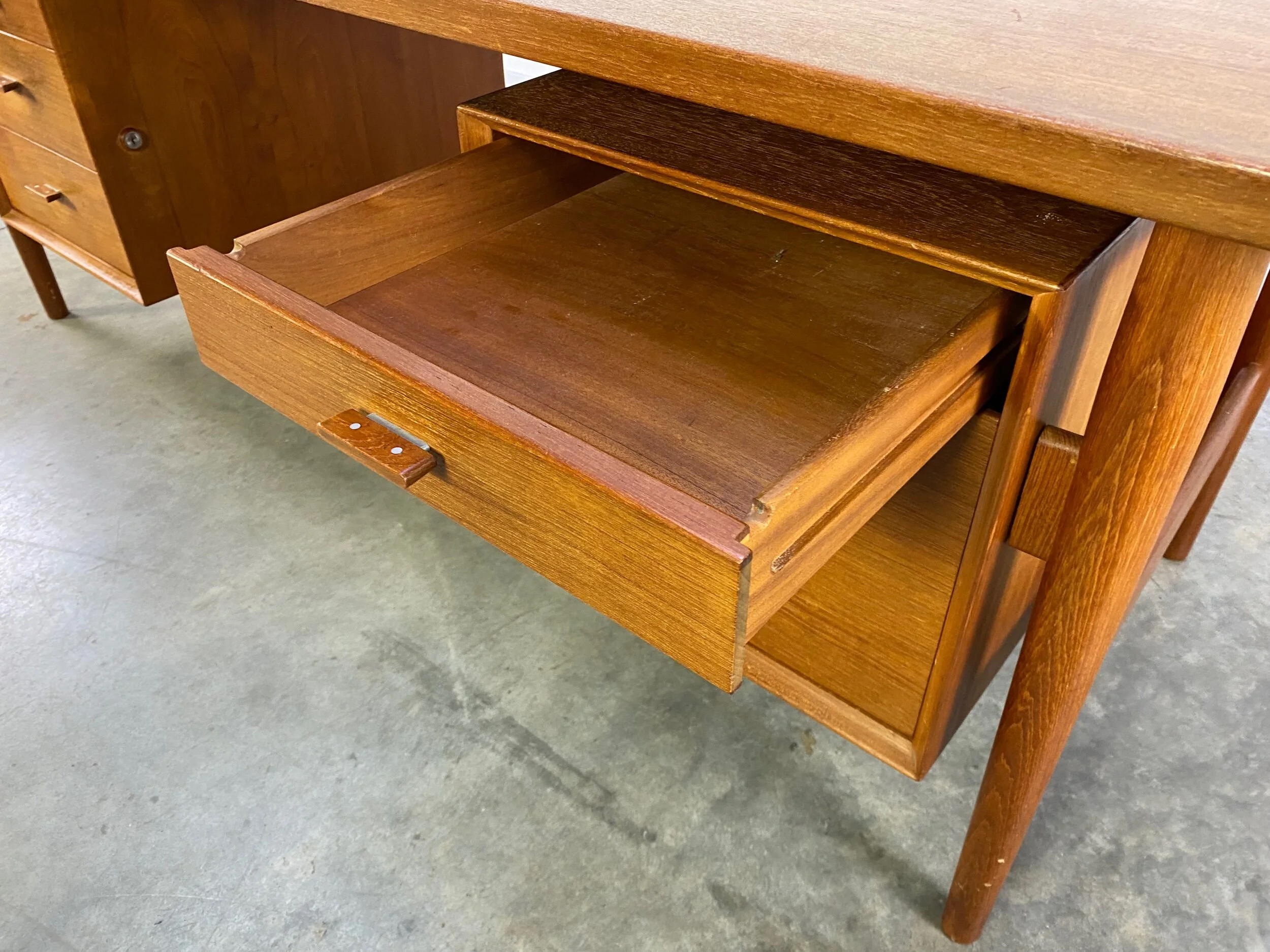 F9779FD7-2E13-471D-A906-220E14BA74FC