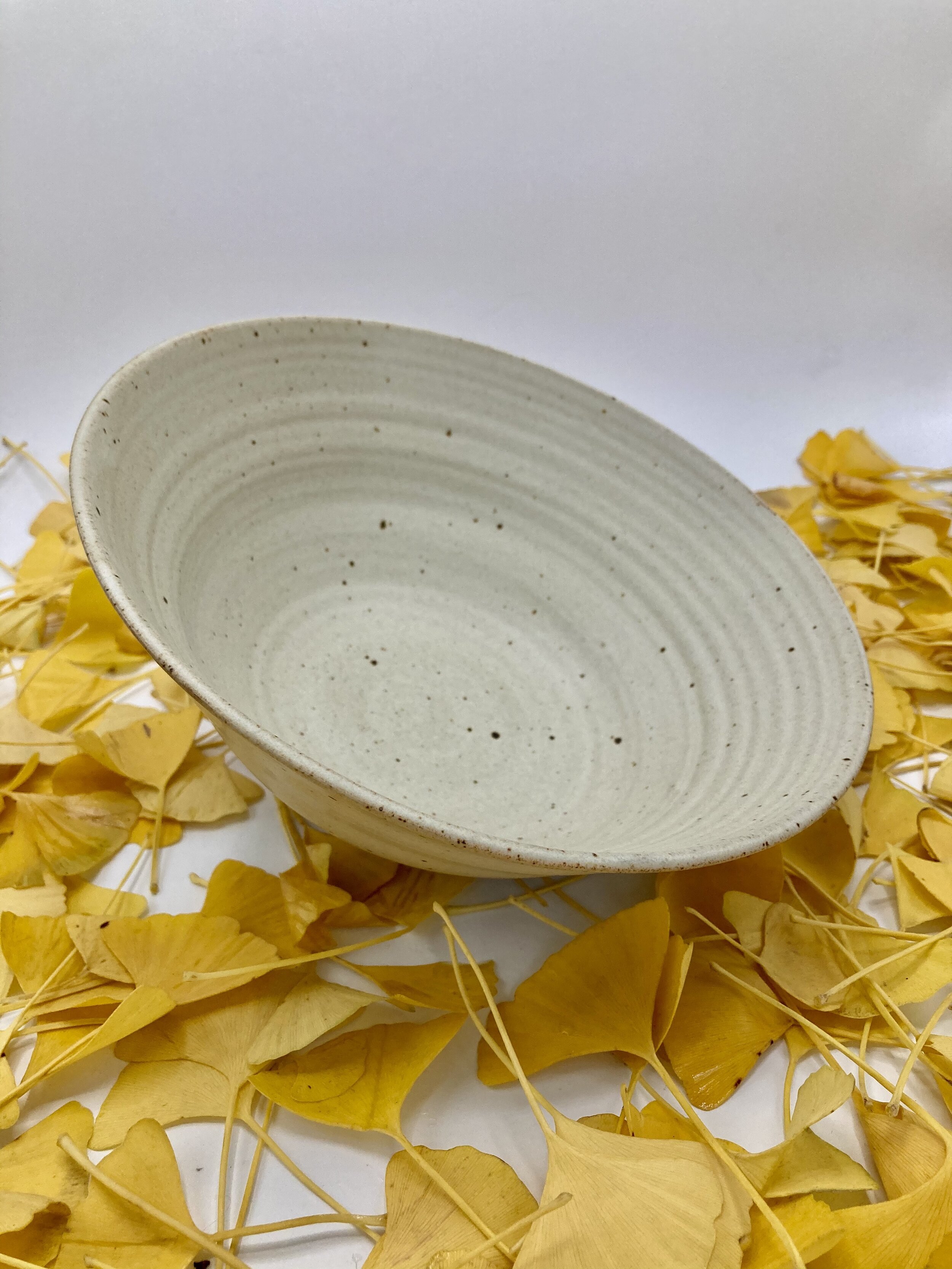 matte &amp; milky serving bowl