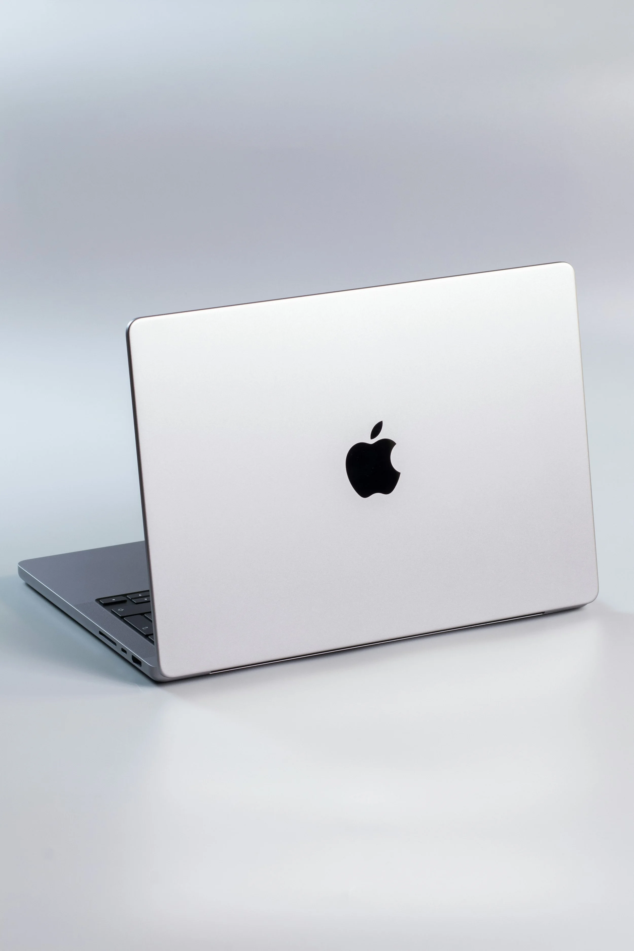Case Study: Apple and the Art of Sustained Innovation Strategy